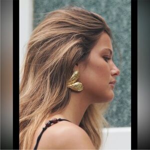 ZARA MUSSELS EARRINGS